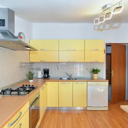 Apartment Fuer 4 Personen Ca 75 Qm In Fazana, Istrien Istrische Riviera Fazana